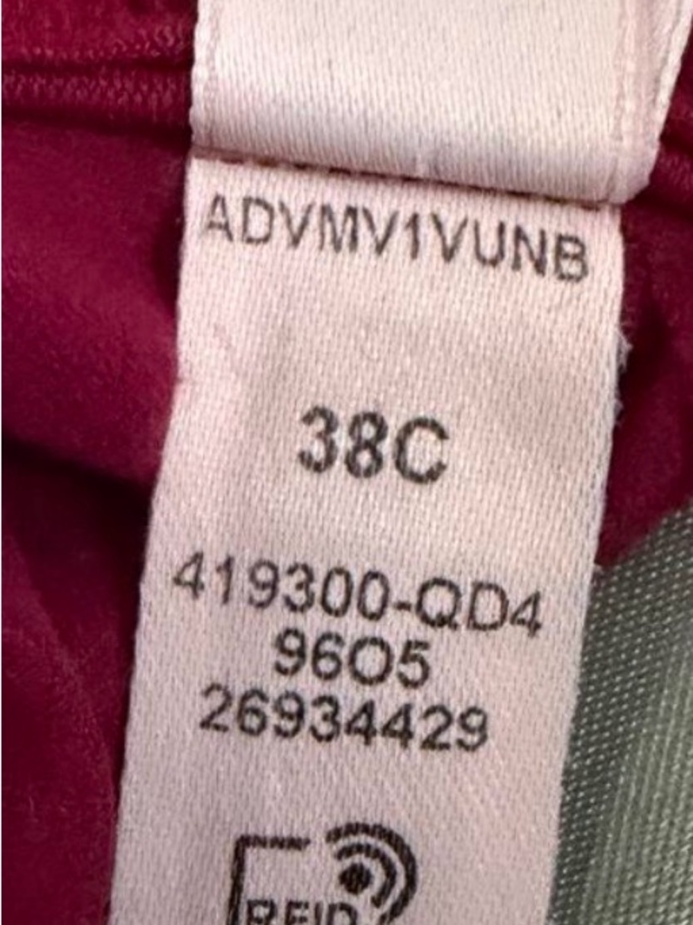 Victoria's Secret Smooth Molded Bra in Deep Raspberry - Picture 4 of 5